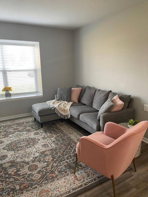 The Delores - 2 Bedroom Apt In Quilt Town, Usa Hamilton Εξωτερικό φωτογραφία